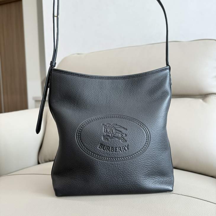 Picture of Burberry Handbags _SKUfw239637977fw